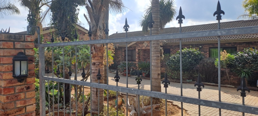 4 Bedroom Property for Sale in Vanes Estate Eastern Cape